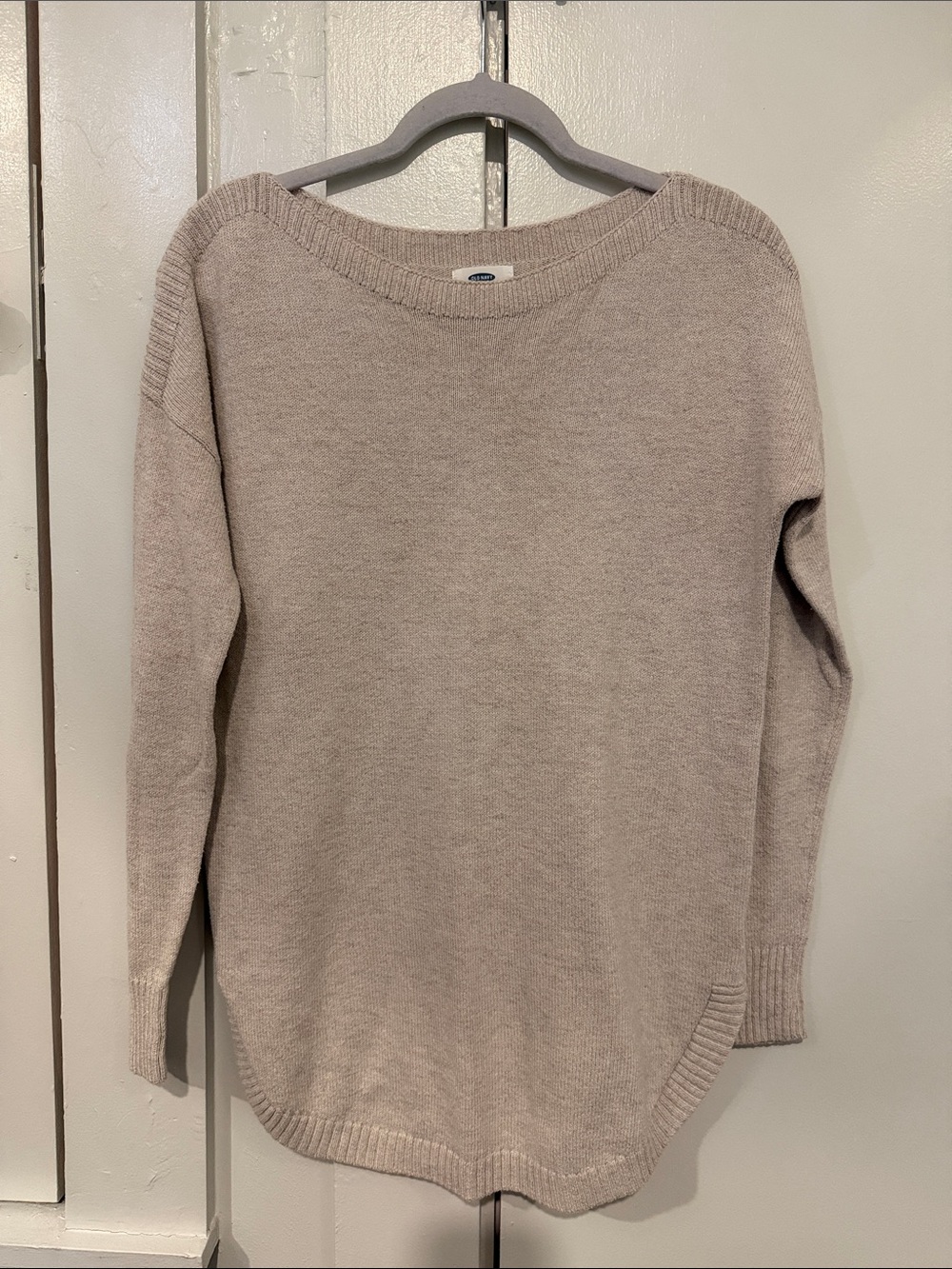 Old Navy Scoop Neck Sweater in Light Taupe